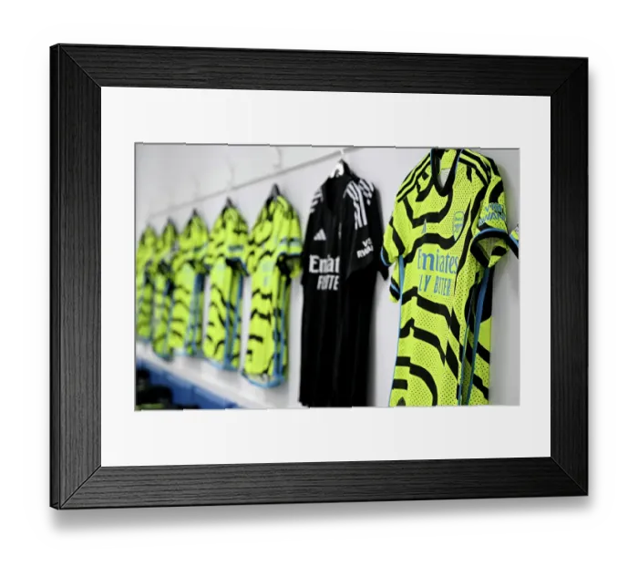 Framed Print : Brighton & Hove Albion v Arsenal FC - Premier League