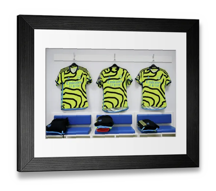 Framed Print : Brighton & Hove Albion v Arsenal FC - Premier League