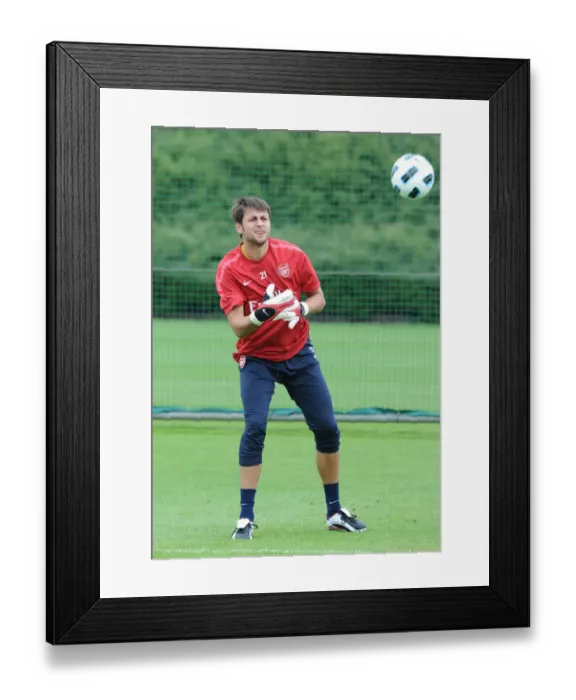 Framed Print : Lucas Fabianski (Arsenal). Arsenal Training Ground, London Colney, Hertfordshire Framed Print : Lucas Fabianski (Arsenal). Arsenal Training Ground, London Colney, Hertfordshire