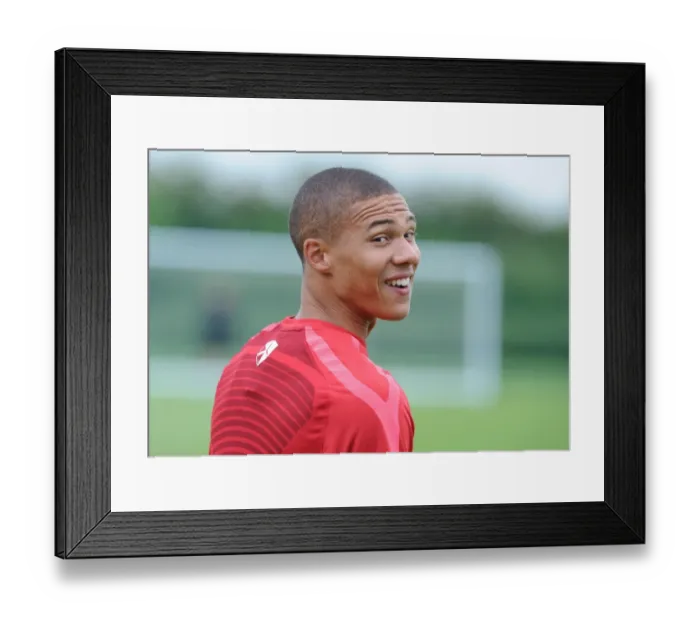 Framed Print : Arsenal's Kieran Gibbs at Training: Pre-Season 2010-11, London Colney Framed Print : Arsenal's Kieran Gibbs at Training: Pre-Season 2010-11, London Colney