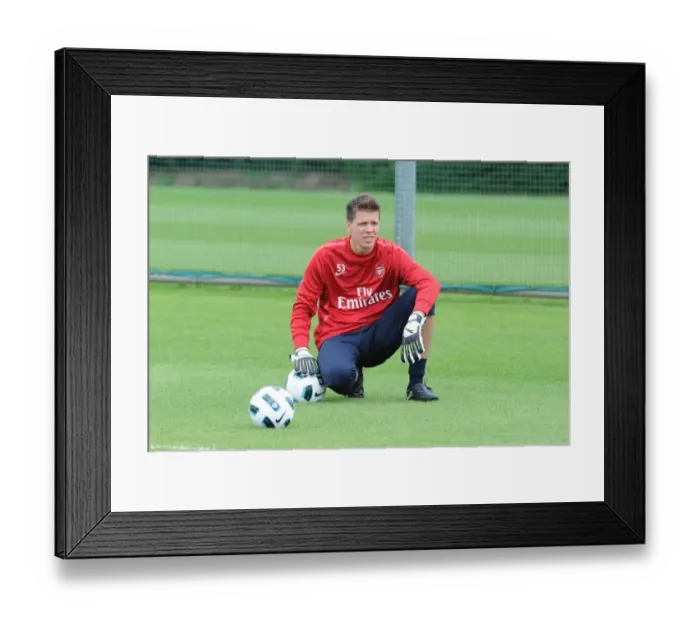 Framed Print : Wojciech Szczesny (Arsenal). Arsenal Training Ground, London Colney, Hertfordshire Framed Print : Wojciech Szczesny (Arsenal). Arsenal Training Ground, London Colney, Hertfordshire