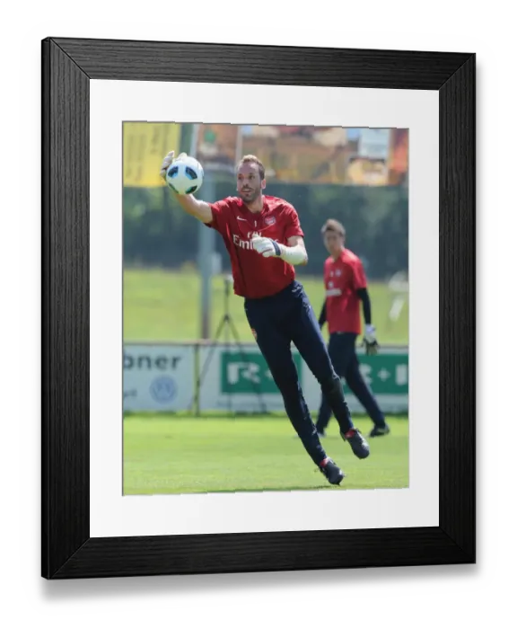 Framed Print : Manuel Almunia (Arsenal). Arsenal Training Camp, Bad Waltersdorf, Austria, 21  /  7  /  2010