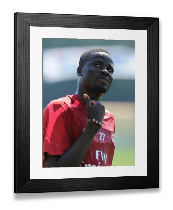 Framed Print : Emmanuel Eboue (Arsenal). Arsenal Training Camp, Bad Waltersdorf, Austria, 22 / 7 / 2010 Framed Print : Emmanuel Eboue (Arsenal). Arsenal Training Camp, Bad Waltersdorf, Austria, 22 / 7 / 2010