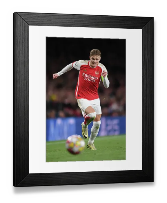 Framed Print : Arsenal FC v FC Bayern München: Quarter-final First Leg - UEFA Champions League 2023 / 24 Arsenal FC v FC Bayern Munchen: Quarter-final First Leg - UEFA Champions League 2023 / 24
