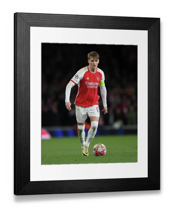 Framed Print : Arsenal FC v FC Bayern München: Quarter-final First Leg - UEFA Champions League 2023 / 24 Arsenal FC v FC Bayern Munchen: Quarter-final First Leg - UEFA Champions League 2023 / 24