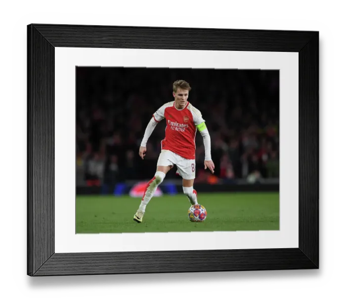Framed Print : Arsenal FC v FC Bayern München: Quarter-final First Leg - UEFA Champions League 2023 / 24 Arsenal FC v FC Bayern Munchen: Quarter-final First Leg - UEFA Champions League 2023 / 24