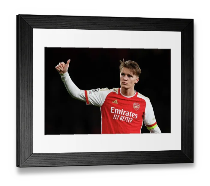 Framed Print : Arsenal FC v FC Bayern München: Quarter-final First Leg - UEFA Champions League 2023 / 24 Arsenal FC v FC Bayern Munchen: Quarter-final First Leg - UEFA Champions League 2023 / 24