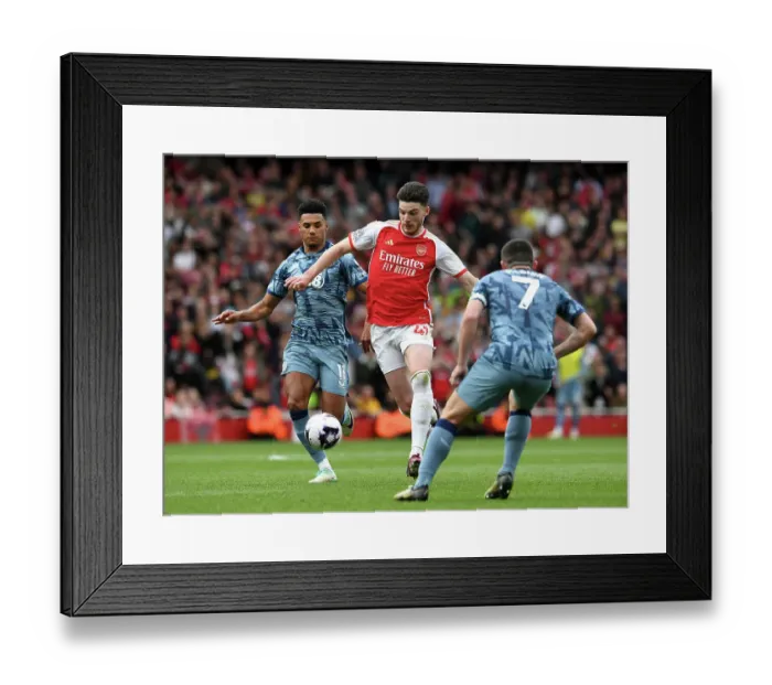 Framed Print : Arsenal FC v Aston Villa - Premier League Framed Print : Arsenal FC v Aston Villa - Premier League