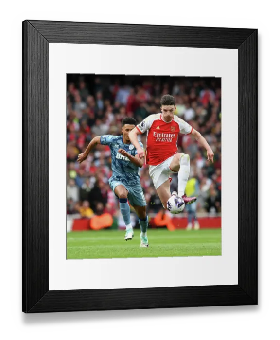 Framed Print : Arsenal FC v Aston Villa - Premier League Framed Print : Arsenal FC v Aston Villa - Premier League