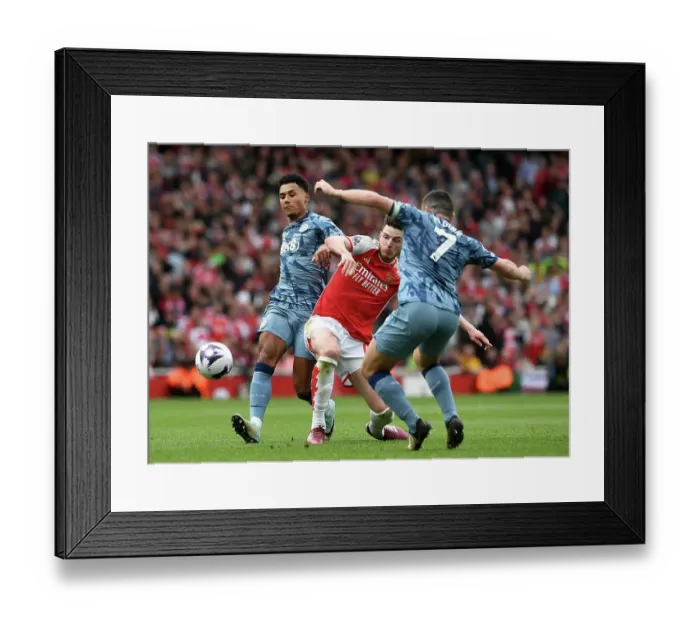 Framed Print : Arsenal FC v Aston Villa - Premier League Framed Print : Arsenal FC v Aston Villa - Premier League