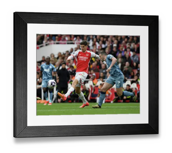 Framed Print : Arsenal FC v Aston Villa - Premier League Framed Print : Arsenal FC v Aston Villa - Premier League