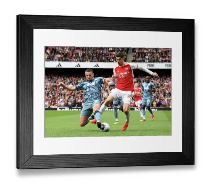 Framed Print : Arsenal FC v Aston Villa - Premier League Framed Print : Arsenal FC v Aston Villa - Premier League