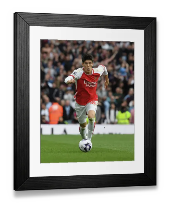 Framed Print : Arsenal FC v Aston Villa - Premier League Framed Print : Arsenal FC v Aston Villa - Premier League