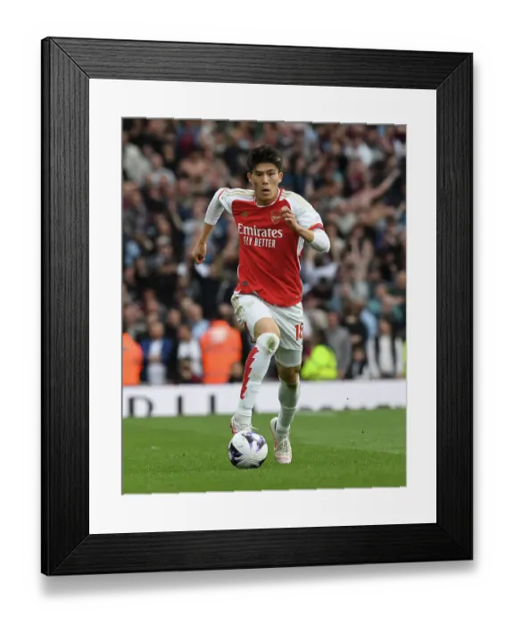 Framed Print : Arsenal FC v Aston Villa - Premier League Framed Print : Arsenal FC v Aston Villa - Premier League