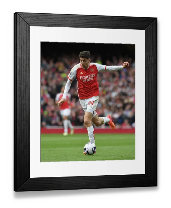 Framed Print : Arsenal FC v Aston Villa - Premier League Framed Print : Arsenal FC v Aston Villa - Premier League