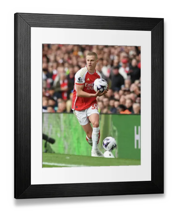 Framed Print : Arsenal FC v Aston Villa - Premier League Framed Print : Arsenal FC v Aston Villa - Premier League