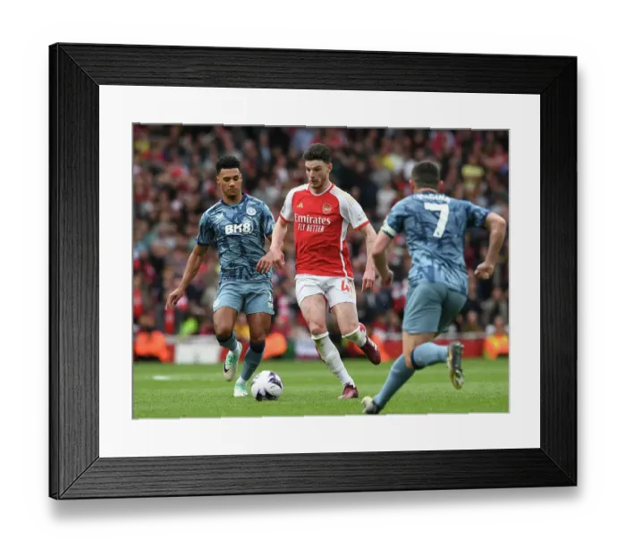 Framed Print : Arsenal FC v Aston Villa - Premier League Framed Print : Arsenal FC v Aston Villa - Premier League