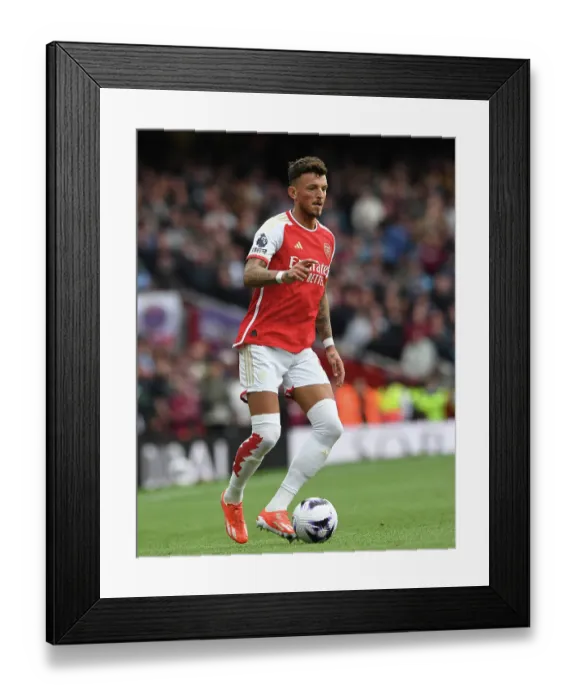 Framed Print : Arsenal FC v Aston Villa - Premier League