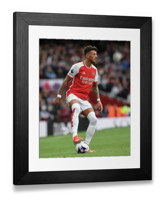 Framed Print : Arsenal FC v Aston Villa - Premier League