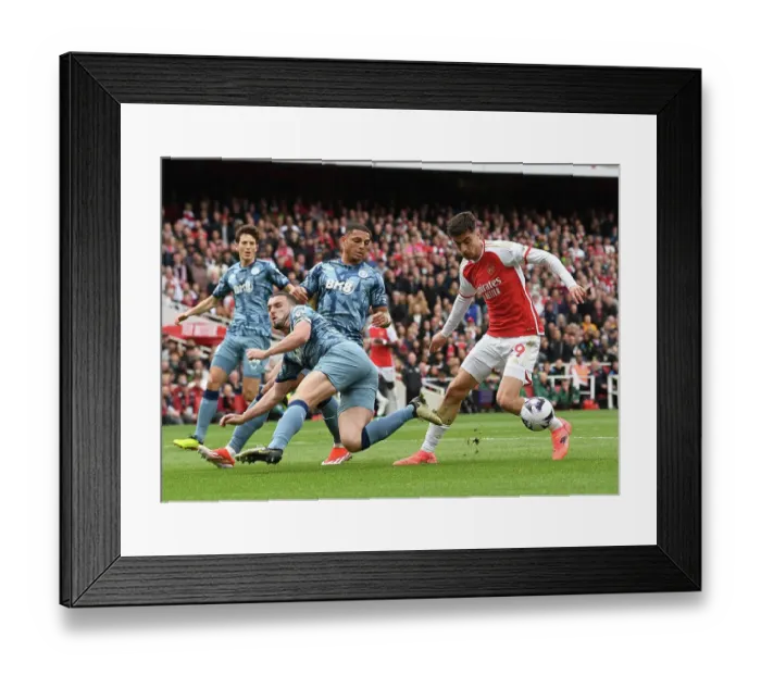 Framed Print : Arsenal FC v Aston Villa - Premier League