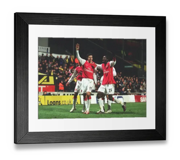 Framed Print : Robin van Persie celebrates scoring the 2nd Arsenal goal with Emmanuel Adebayor Framed Print : Robin van Persie celebrates scoring the 2nd Arsenal goal with Emmanuel Adebayor