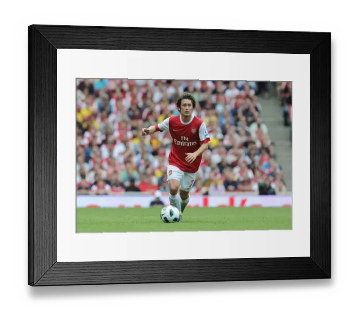 Framed Print : Arsenal's Tomas Rosicky Shines in 6-0 Victory over Blackpool