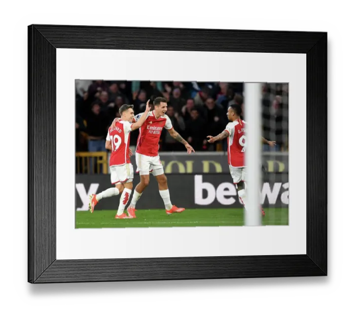 Framed Print : Wolverhampton Wanderers v Arsenal FC - Premier League Framed Print : Wolverhampton Wanderers v Arsenal FC - Premier League