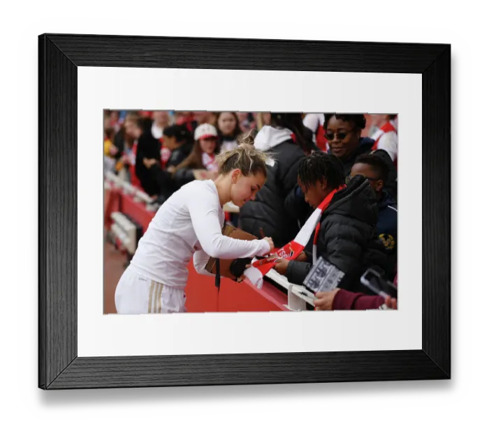 Framed Print : Arsenal FC v Leicester City - Barclays Women's Super League Framed Print : Arsenal FC v Leicester City - Barclays Women's Super League