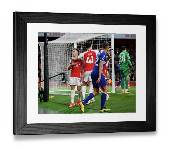 Framed Print : Arsenal FC v Chelsea FC - Premier League