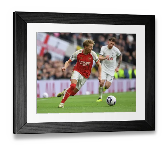 Framed Print : Tottenham Hotspur v Arsenal FC - Premier League