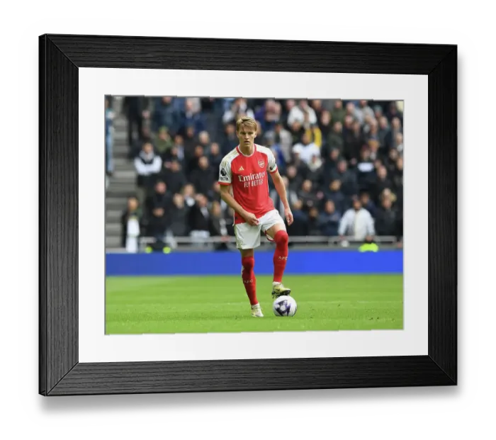 Framed Print : Tottenham Hotspur v Arsenal FC - Premier League