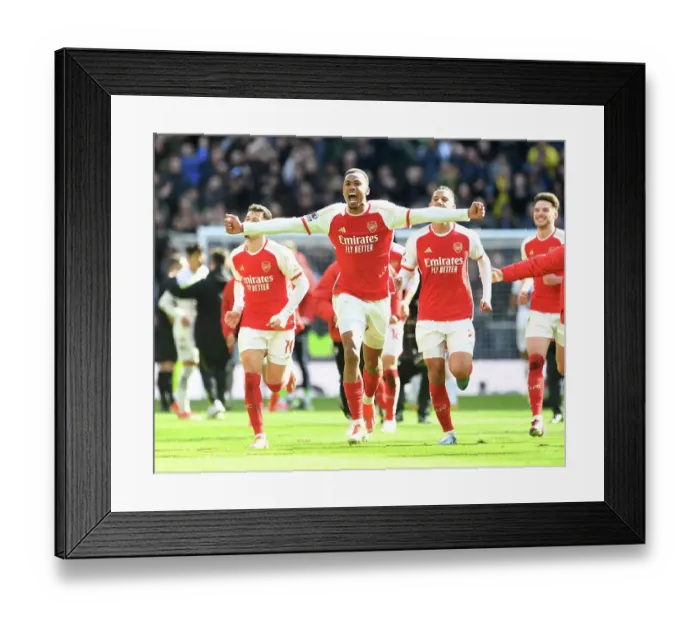 Framed Print : Tottenham Hotspur v Arsenal FC - Premier League
