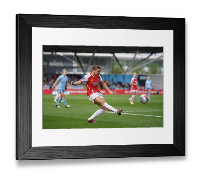 Framed Print : Manchester City v Arsenal FC - Barclays Women's Super League Framed Print : Manchester City v Arsenal FC - Barclays Women's Super League