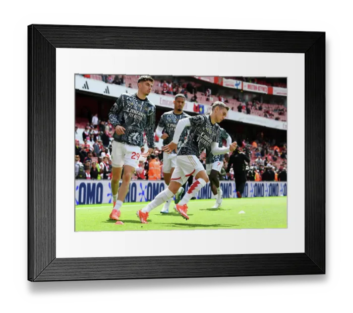 Framed Print : Arsenal FC v AFC Bournemouth - Premier League Framed Print : Arsenal FC v AFC Bournemouth - Premier League