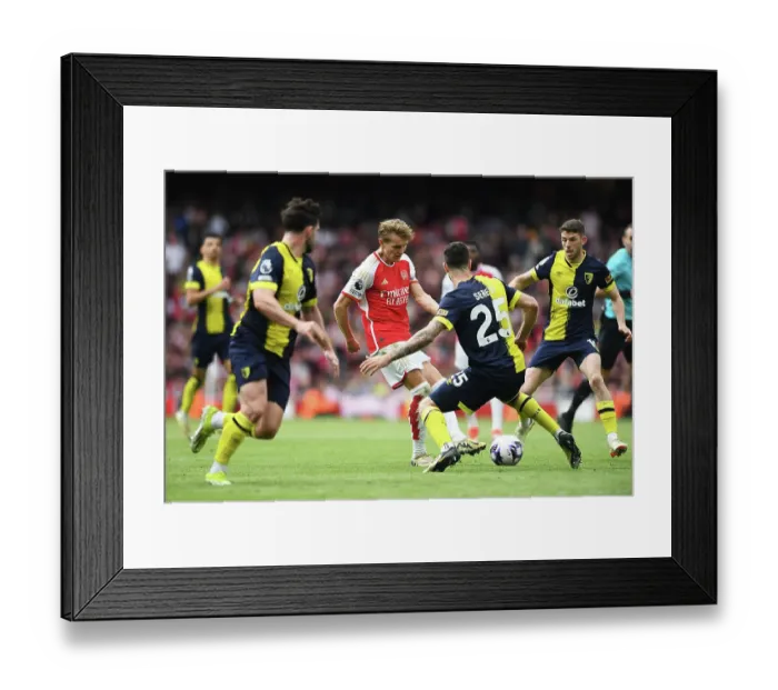 Framed Print : Arsenal FC v AFC Bournemouth - Premier League