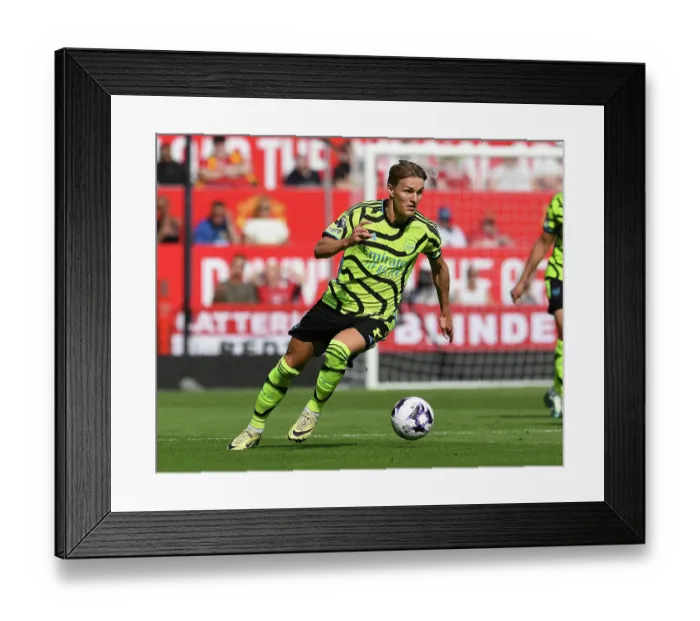Framed Print : Manchester United v Arsenal FC - Premier League