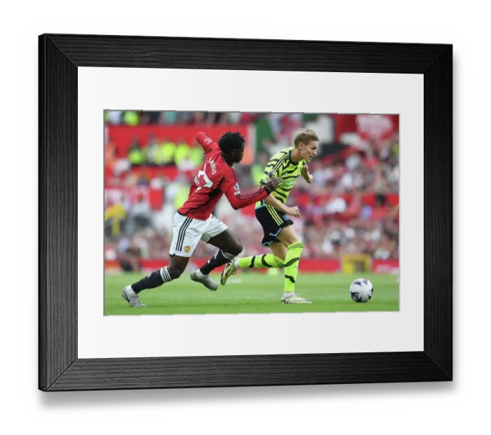 Framed Print : Manchester United v Arsenal FC - Premier League Framed Print : Manchester United v Arsenal FC - Premier League