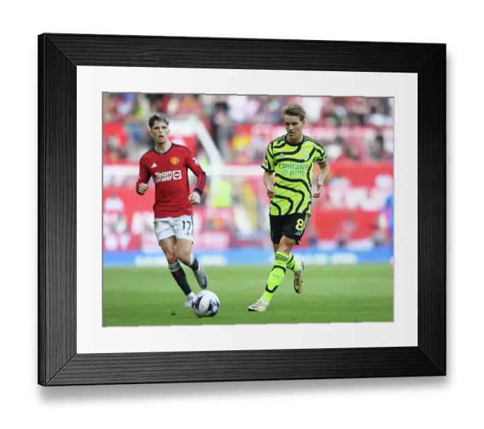 Framed Print : Manchester United v Arsenal FC - Premier League