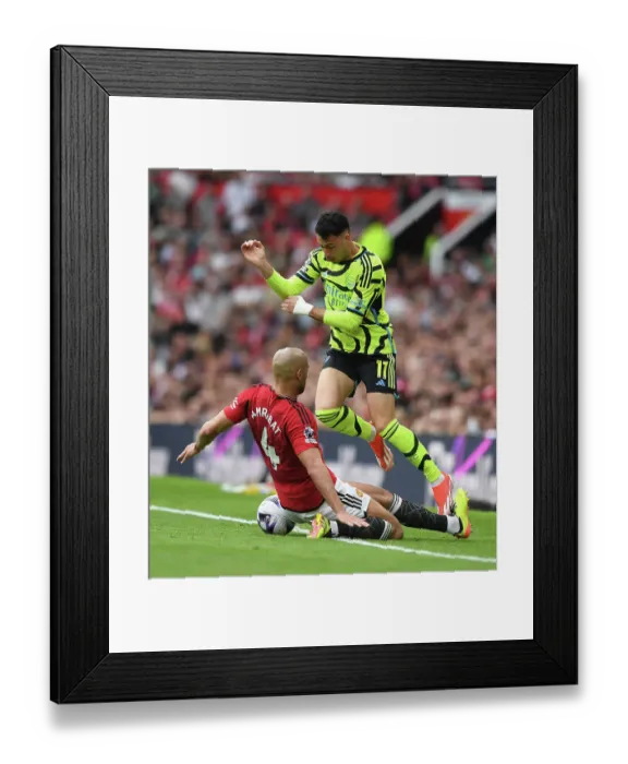 Framed Print : Manchester United v Arsenal FC - Premier League
