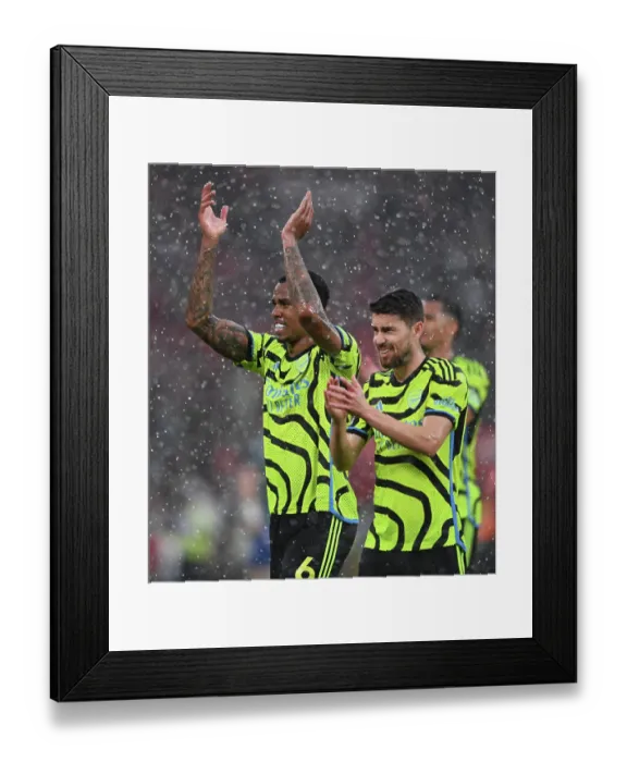 Framed Print : Manchester United v Arsenal FC - Premier League Framed Print : Manchester United v Arsenal FC - Premier League