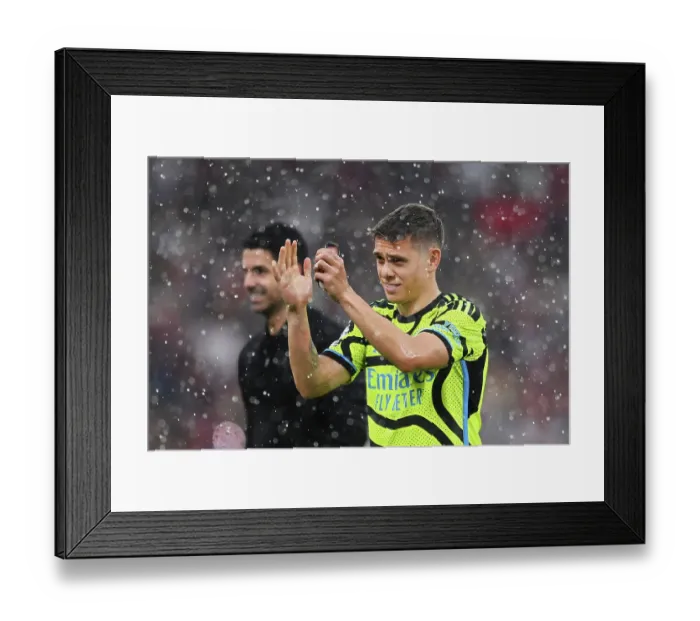 Framed Print : Manchester United v Arsenal FC - Premier League
