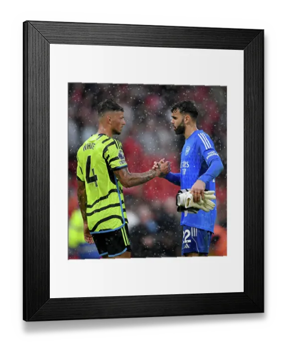 Framed Print : Manchester United v Arsenal FC - Premier League Framed Print : Manchester United v Arsenal FC - Premier League