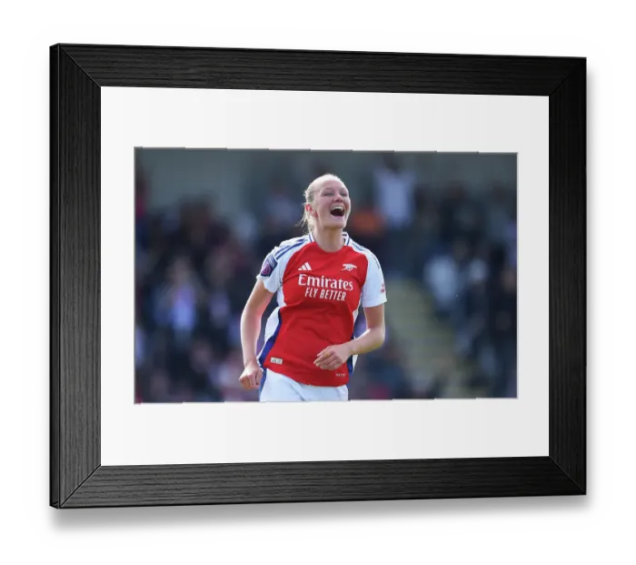Framed Print : Arsenal FC v Brighton & Hove Albion - Barclays Women´s Super League Arsenal FC v Brighton & Hove Albion - Barclays Women´s Super League
