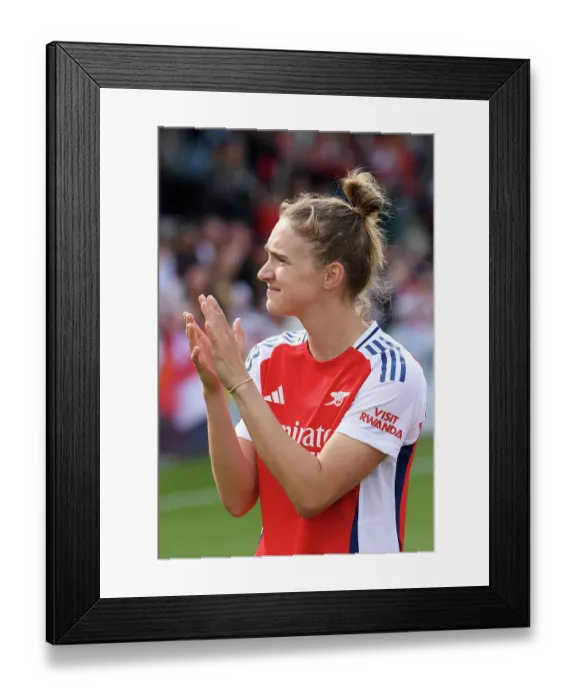 Framed Print : Arsenal FC v Brighton & Hove Albion - Barclays Women´s Super League Arsenal FC v Brighton & Hove Albion - Barclays Women´s Super League Framed Print : Arsenal FC v Brighton & Hove Albion - Barclays Women´s Super League Arsenal FC v Brighton & Hove Albion - Barclays Women´s Super League