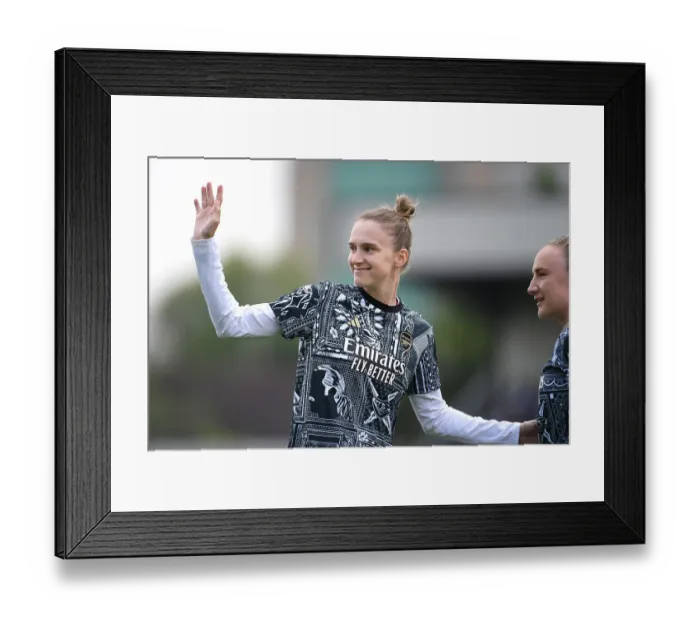 Framed Print : Arsenal FC v Brighton & Hove Albion - Barclays Women´s Super League Arsenal FC v Brighton & Hove Albion - Barclays Women´s Super League