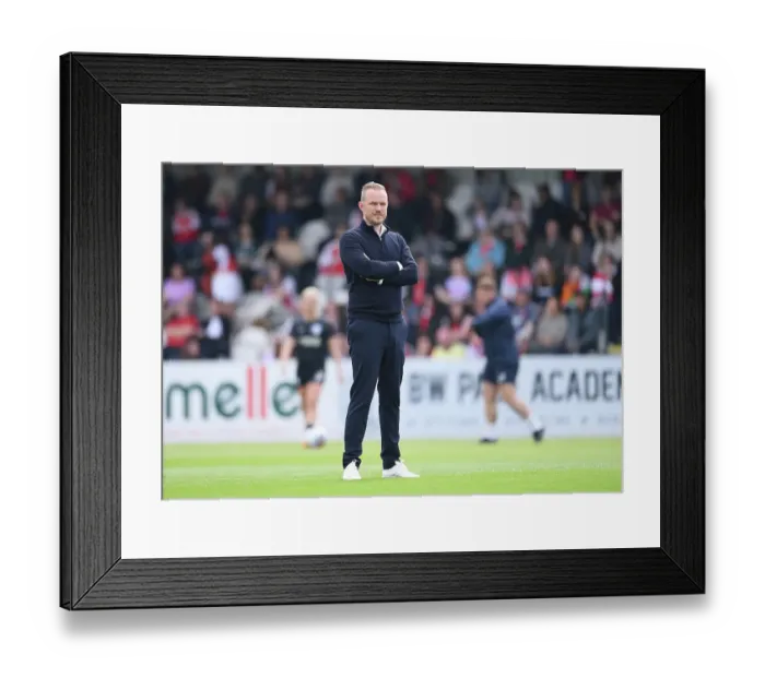 Framed Print : Arsenal FC v Brighton & Hove Albion - Barclays Women´s Super League Arsenal FC v Brighton & Hove Albion - Barclays Women´s Super League