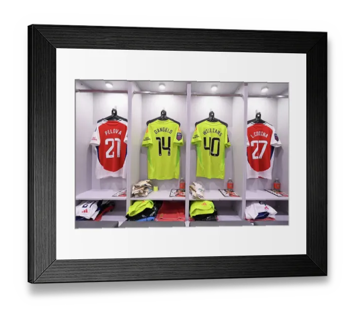 Framed Print : Arsenal FC v Brighton & Hove Albion - Barclays Women´s Super League Arsenal FC v Brighton & Hove Albion - Barclays Women´s Super League
