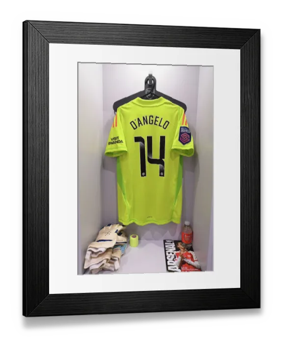 Framed Print : Arsenal FC v Brighton & Hove Albion - Barclays Women´s Super League Arsenal FC v Brighton & Hove Albion - Barclays Women´s Super League Framed Print : Arsenal FC v Brighton & Hove Albion - Barclays Women´s Super League Arsenal FC v Brighton & Hove Albion - Barclays Women´s Super League