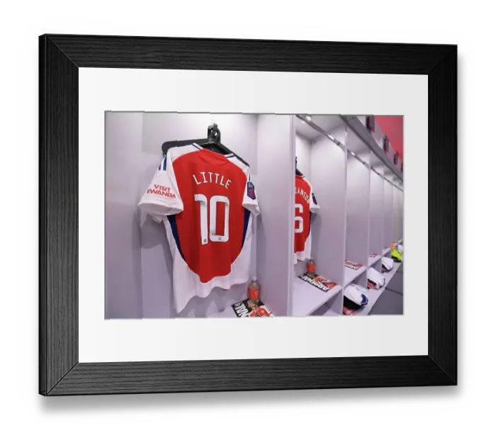 Framed Print : Arsenal FC v Brighton & Hove Albion - Barclays Women´s Super League Arsenal FC v Brighton & Hove Albion - Barclays Women´s Super League
