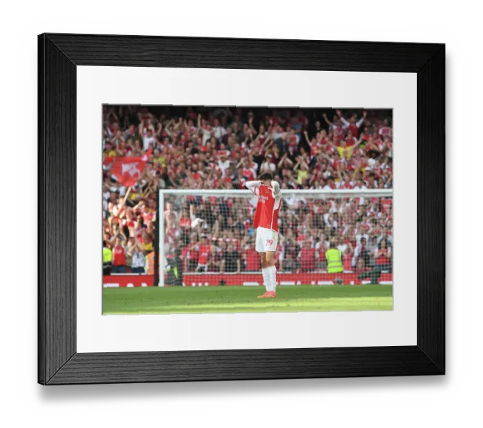 Framed Print : Arsenal FC v Everton FC - Premier League Framed Print : Arsenal FC v Everton FC - Premier League